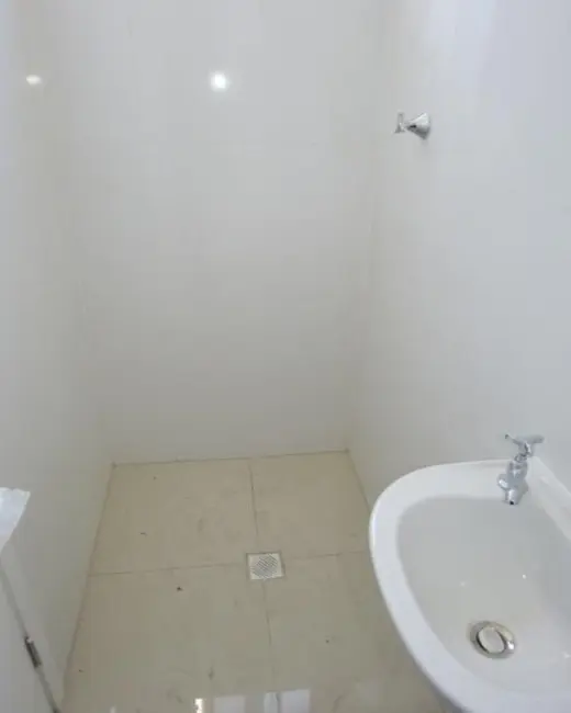 Apartamento com 3 quartos à venda, 100m2 em Jardim Vinte e Cinco de Agosto, Duque De Caxias - RJ - imagem 4 Foto 4 de Apartamento com 3 quartos à venda, 100m2 em Jardim Vinte e Cinco de Agosto, Duque De Caxias - RJ