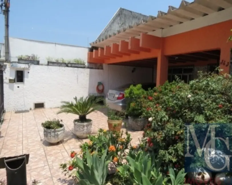 Casa com 4 quartos à venda, 139m2 em Jardim Vinte e Cinco de Agosto, Duque De Caxias - RJ - imagem 3 Foto 3 de Casa com 4 quartos à venda, 139m2 em Jardim Vinte e Cinco de Agosto, Duque De Caxias - RJ
