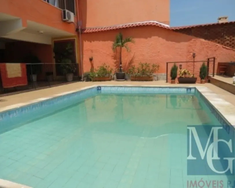 Casa com 4 quartos à venda, 139m2 em Jardim Vinte e Cinco de Agosto, Duque De Caxias - RJ - imagem 2 Foto 2 de Casa com 4 quartos à venda, 139m2 em Jardim Vinte e Cinco de Agosto, Duque De Caxias - RJ