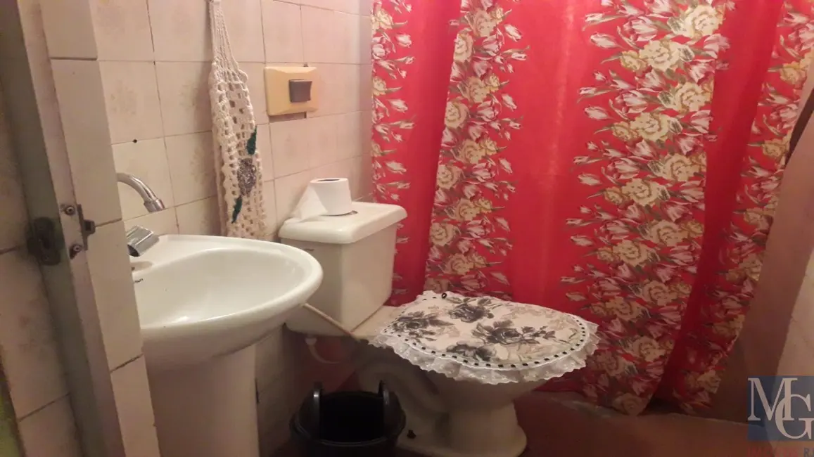 Casa com 2 quartos à venda, 45m2 em Centro, Duque De Caxias - RJ - imagem 8 Foto 8 de Casa com 2 quartos à venda, 45m2 em Centro, Duque De Caxias - RJ