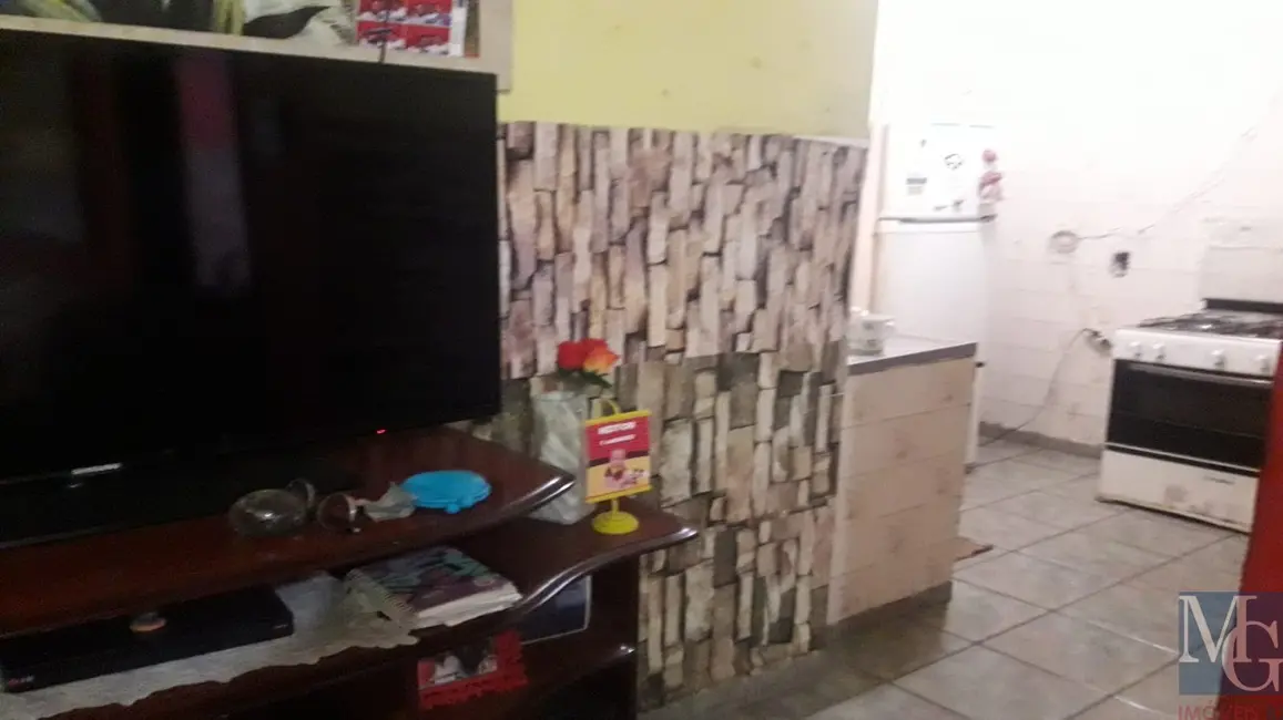 Casa com 2 quartos à venda, 45m2 em Centro, Duque De Caxias - RJ - imagem 4 Foto 4 de Casa com 2 quartos à venda, 45m2 em Centro, Duque De Caxias - RJ