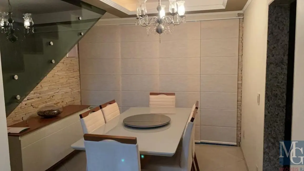 Casa com 2 quartos à venda, 100m2 em Vila Oito de Maio, Duque De Caxias - RJ - imagem 8 Foto 8 de Casa com 2 quartos à venda, 100m2 em Vila Oito de Maio, Duque De Caxias - RJ