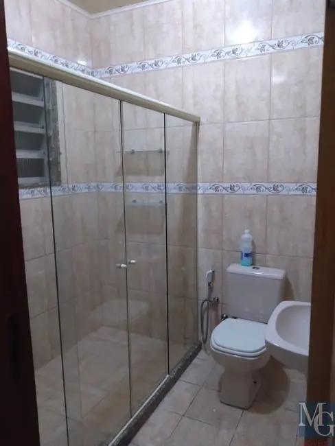 Casa com 4 quartos à venda, 200m2 em Engenho do Porto, Duque De Caxias - RJ - imagem 7 Foto 7 de Casa com 4 quartos à venda, 200m2 em Engenho do Porto, Duque De Caxias - RJ