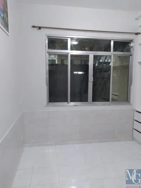 Casa com 4 quartos à venda, 200m2 em Engenho do Porto, Duque De Caxias - RJ - imagem 9 Foto 9 de Casa com 4 quartos à venda, 200m2 em Engenho do Porto, Duque De Caxias - RJ