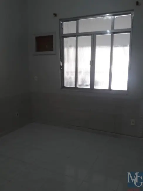 Casa com 4 quartos à venda, 200m2 em Engenho do Porto, Duque De Caxias - RJ - imagem 8 Foto 8 de Casa com 4 quartos à venda, 200m2 em Engenho do Porto, Duque De Caxias - RJ