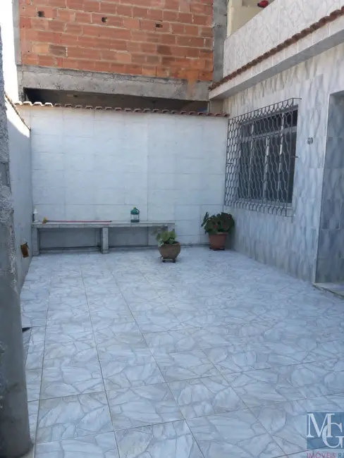 Casa com 4 quartos à venda, 200m2 em Engenho do Porto, Duque De Caxias - RJ - imagem 2 Foto 2 de Casa com 4 quartos à venda, 200m2 em Engenho do Porto, Duque De Caxias - RJ