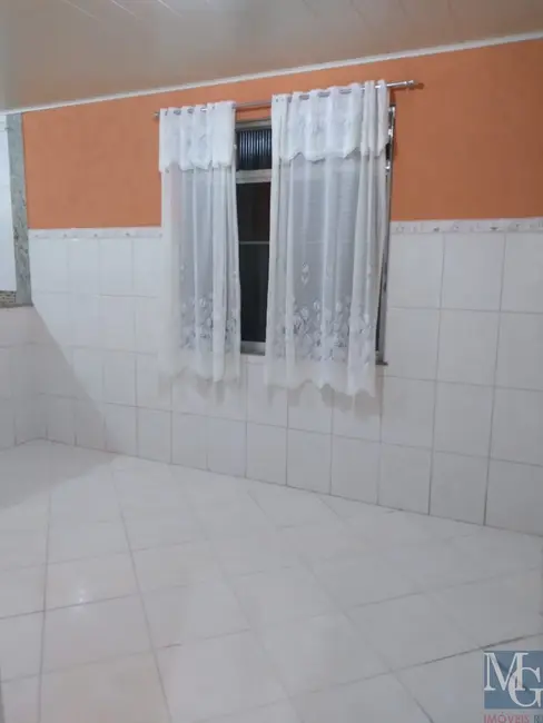 Casa com 4 quartos à venda, 200m2 em Engenho do Porto, Duque De Caxias - RJ - imagem 6 Foto 6 de Casa com 4 quartos à venda, 200m2 em Engenho do Porto, Duque De Caxias - RJ