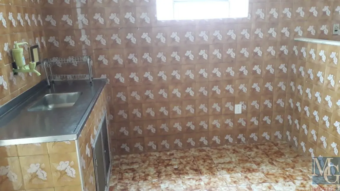 Casa com 2 quartos à venda, 80m2 em Centro, Duque De Caxias - RJ - imagem 8 Foto 8 de Casa com 2 quartos à venda, 80m2 em Centro, Duque De Caxias - RJ