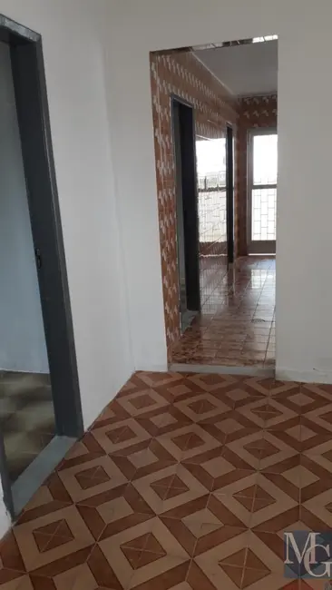 Casa com 2 quartos à venda, 80m2 em Centro, Duque De Caxias - RJ - imagem 5 Foto 5 de Casa com 2 quartos à venda, 80m2 em Centro, Duque De Caxias - RJ