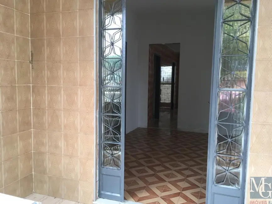 Casa com 2 quartos à venda, 80m2 em Centro, Duque De Caxias - RJ - imagem 4 Foto 4 de Casa com 2 quartos à venda, 80m2 em Centro, Duque De Caxias - RJ
