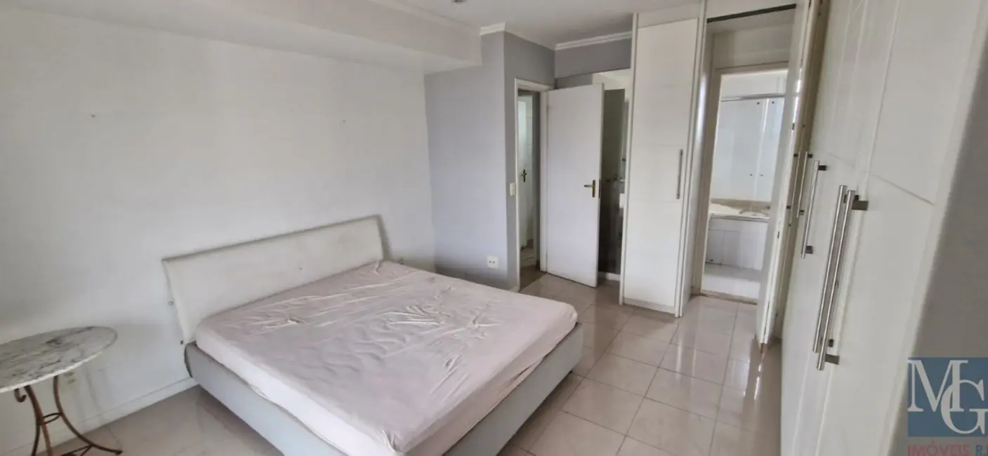 Apartamento com 3 quartos à venda, 330m2 em Jardim Vinte e Cinco de Agosto, Duque De Caxias - RJ - imagem 8 Foto 8 de Apartamento com 3 quartos à venda, 330m2 em Jardim Vinte e Cinco de Agosto, Duque De Caxias - RJ