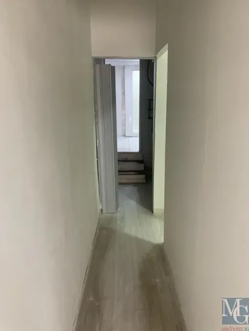 Loja para alugar, 92m2 em Centro, Duque De Caxias - RJ - imagem 5 Foto 5 de Loja para alugar, 92m2 em Centro, Duque De Caxias - RJ