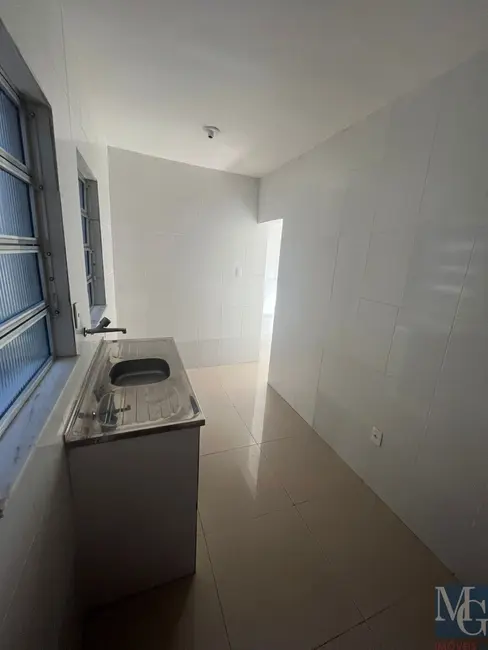 Casa com 3 quartos à venda, 59m2 em Vila São Luís, Duque De Caxias - RJ - imagem 9 Foto 9 de Casa com 3 quartos à venda, 59m2 em Vila São Luís, Duque De Caxias - RJ