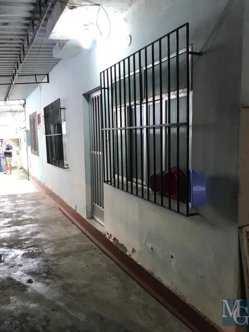 Casa com 1 quarto à venda, 48m2 em Jardim Vinte e Cinco de Agosto, Duque De Caxias - RJ - imagem 4 Foto 4 de Casa com 1 quarto à venda, 48m2 em Jardim Vinte e Cinco de Agosto, Duque De Caxias - RJ