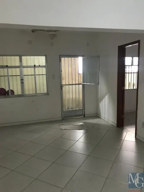 Casa com 1 quarto à venda, 48m2 em Jardim Vinte e Cinco de Agosto, Duque De Caxias - RJ - imagem 5 Foto 5 de Casa com 1 quarto à venda, 48m2 em Jardim Vinte e Cinco de Agosto, Duque De Caxias - RJ