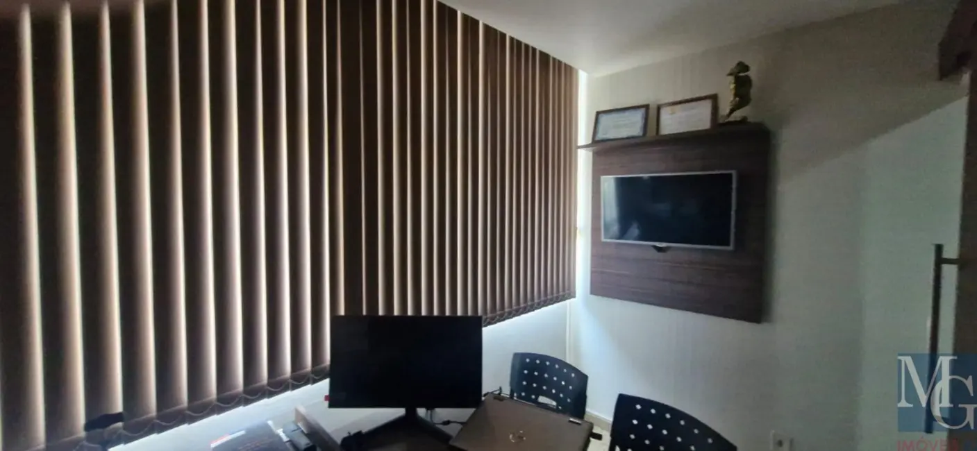 Sala Comercial à venda, 24m2 em Centro, Duque De Caxias - RJ - imagem 2 Foto 2 de Sala Comercial à venda, 24m2 em Centro, Duque De Caxias - RJ