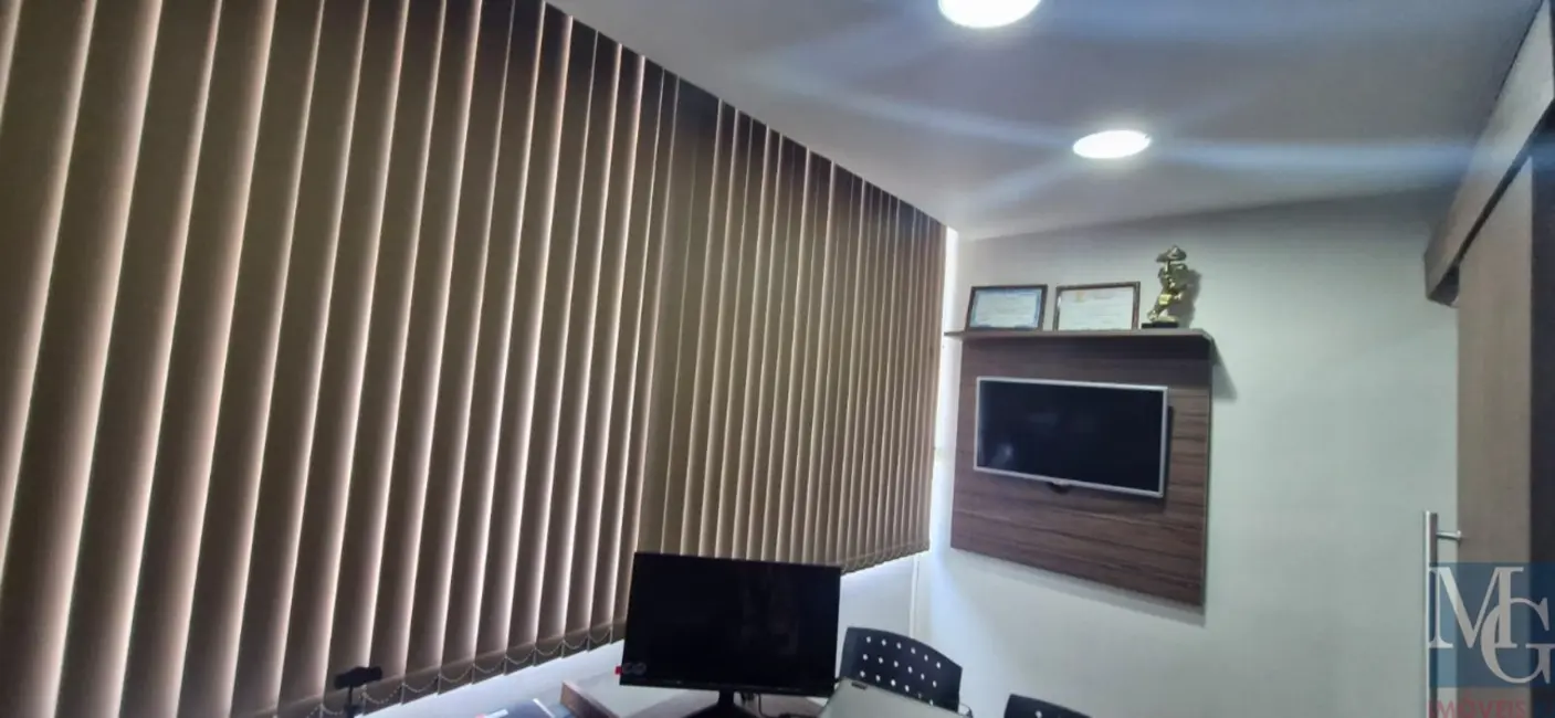 Sala Comercial à venda, 24m2 em Centro, Duque De Caxias - RJ - imagem 1 Foto 1 de Sala Comercial à venda, 24m2 em Centro, Duque De Caxias - RJ