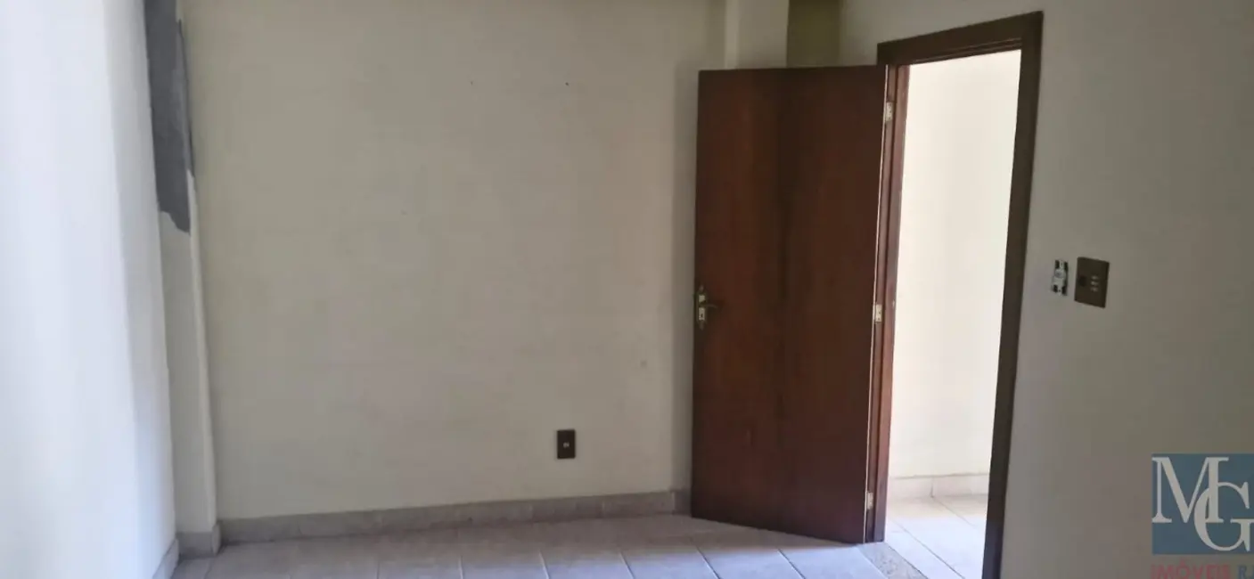 Casa de Condomínio com 3 quartos à venda, 160m2 em Centro, Duque De Caxias - RJ - imagem 5 Foto 5 de Casa de Condomínio com 3 quartos à venda, 160m2 em Centro, Duque De Caxias - RJ