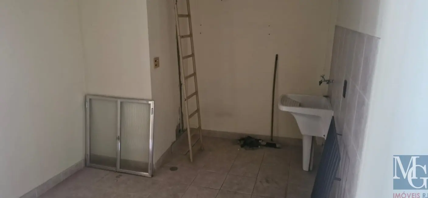 Casa de Condomínio com 3 quartos à venda, 160m2 em Centro, Duque De Caxias - RJ - imagem 8 Foto 8 de Casa de Condomínio com 3 quartos à venda, 160m2 em Centro, Duque De Caxias - RJ