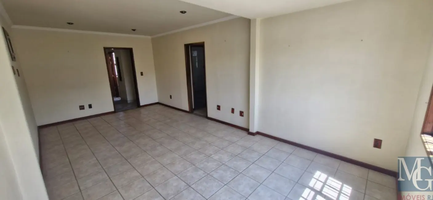 Casa de Condomínio com 3 quartos à venda, 160m2 em Centro, Duque De Caxias - RJ - imagem 4 Foto 4 de Casa de Condomínio com 3 quartos à venda, 160m2 em Centro, Duque De Caxias - RJ