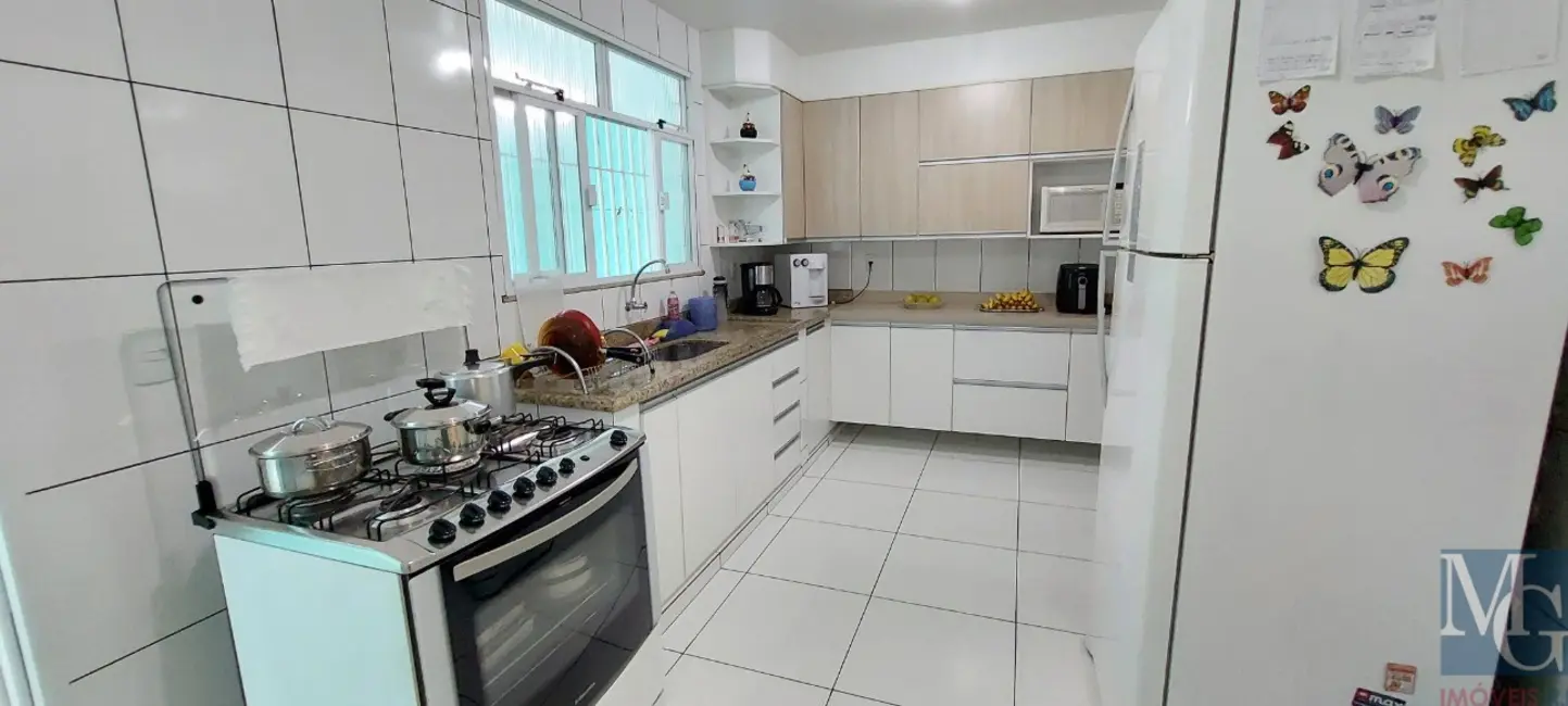 Casa com 4 quartos à venda, 364m2 em Parque Paulicéia, Duque De Caxias - RJ - imagem 7 Foto 7 de Casa com 4 quartos à venda, 364m2 em Parque Paulicéia, Duque De Caxias - RJ