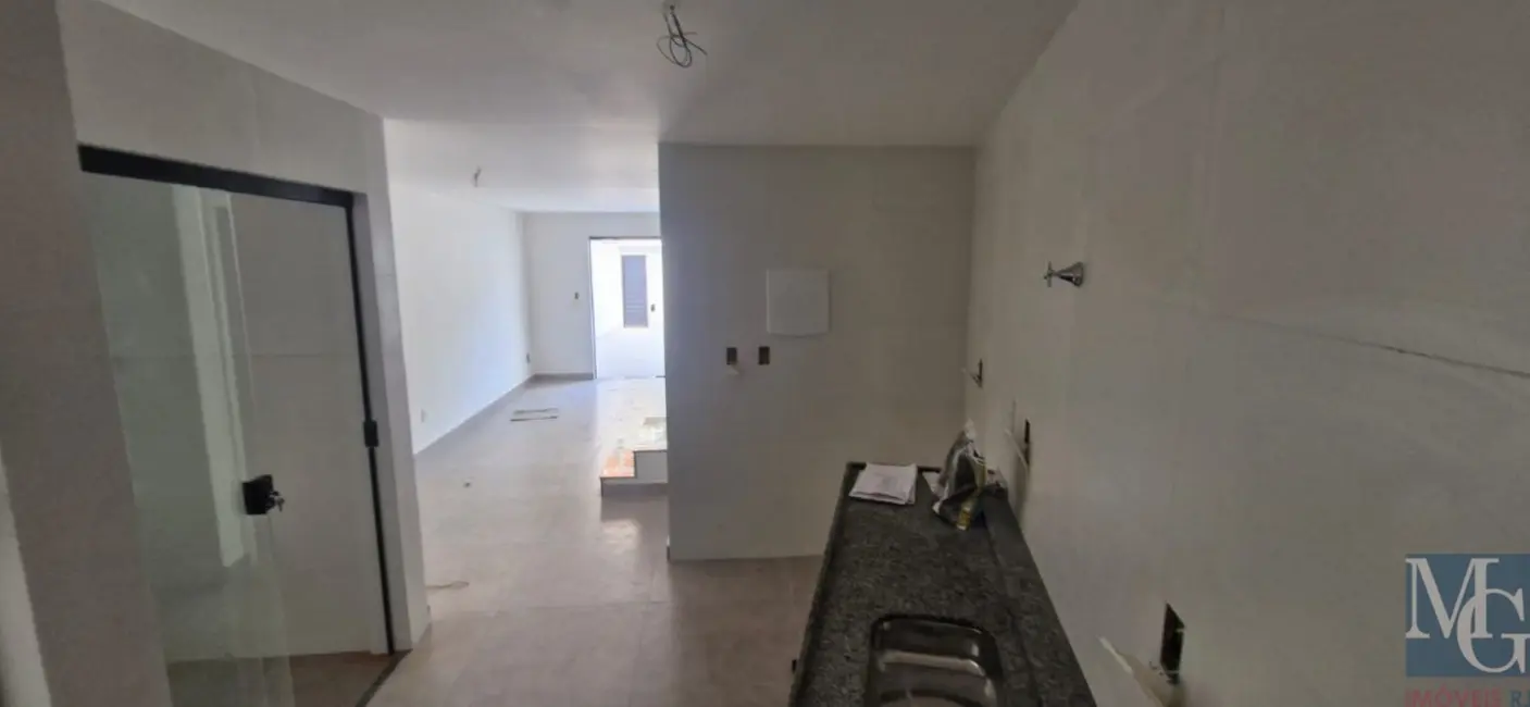 Casa com 3 quartos à venda, 100m2 em Centro, Duque De Caxias - RJ - imagem 5 Foto 5 de Casa com 3 quartos à venda, 100m2 em Centro, Duque De Caxias - RJ