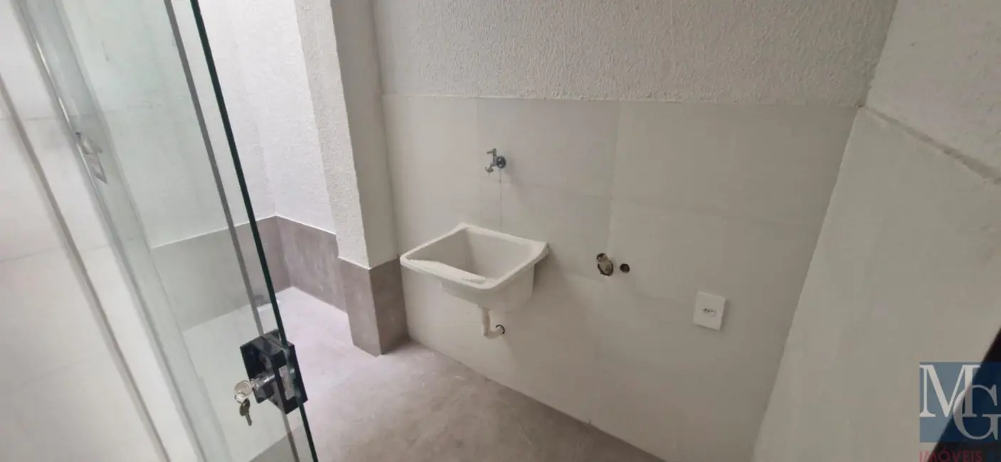 Casa com 3 quartos à venda, 100m2 em Centro, Duque De Caxias - RJ - imagem 9 Foto 9 de Casa com 3 quartos à venda, 100m2 em Centro, Duque De Caxias - RJ