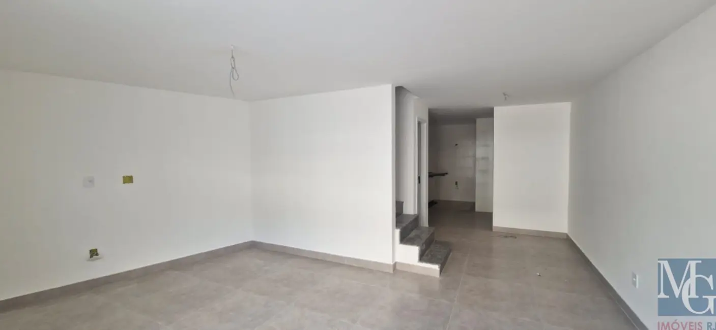 Casa com 3 quartos à venda, 100m2 em Centro, Duque De Caxias - RJ - imagem 4 Foto 4 de Casa com 3 quartos à venda, 100m2 em Centro, Duque De Caxias - RJ