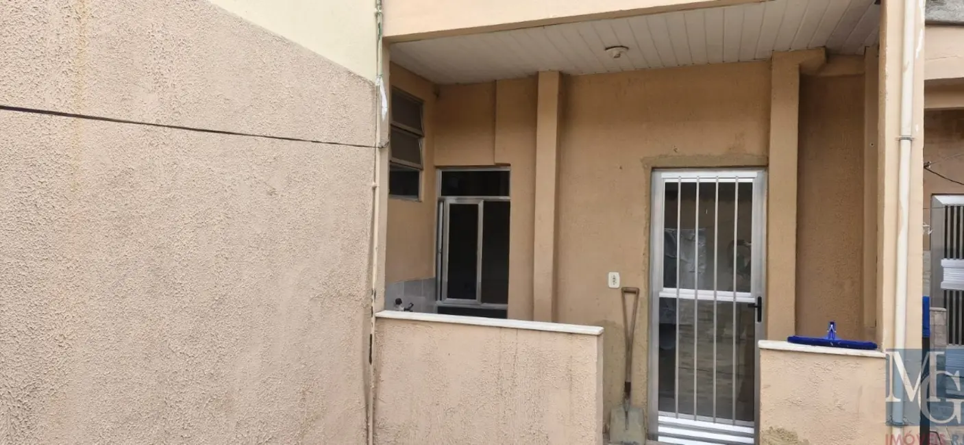 Casa com 1 quarto à venda, 35m2 em Vila Leopoldina, Duque De Caxias - RJ - imagem 4 Foto 4 de Casa com 1 quarto à venda, 35m2 em Vila Leopoldina, Duque De Caxias - RJ