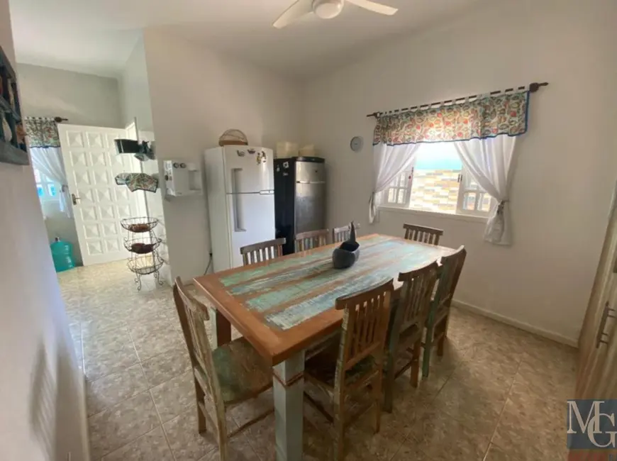 Foto 9 de Casa com 4 quartos à venda, 150m2 em Arraial Do Cabo - RJ