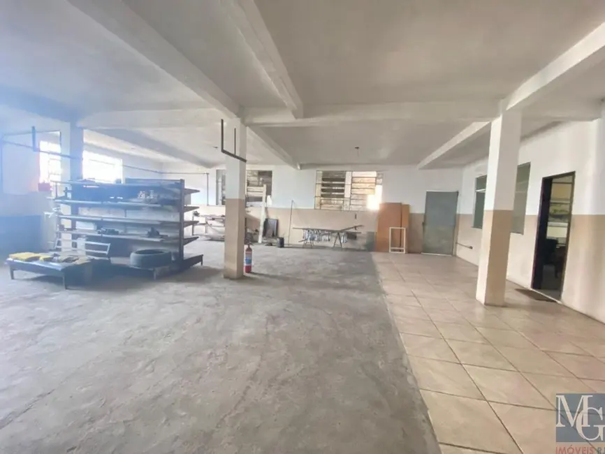 Foto 3 de Armazém / Galpão à venda, 700m2 em Parque Beira Mar, Duque De Caxias - RJ