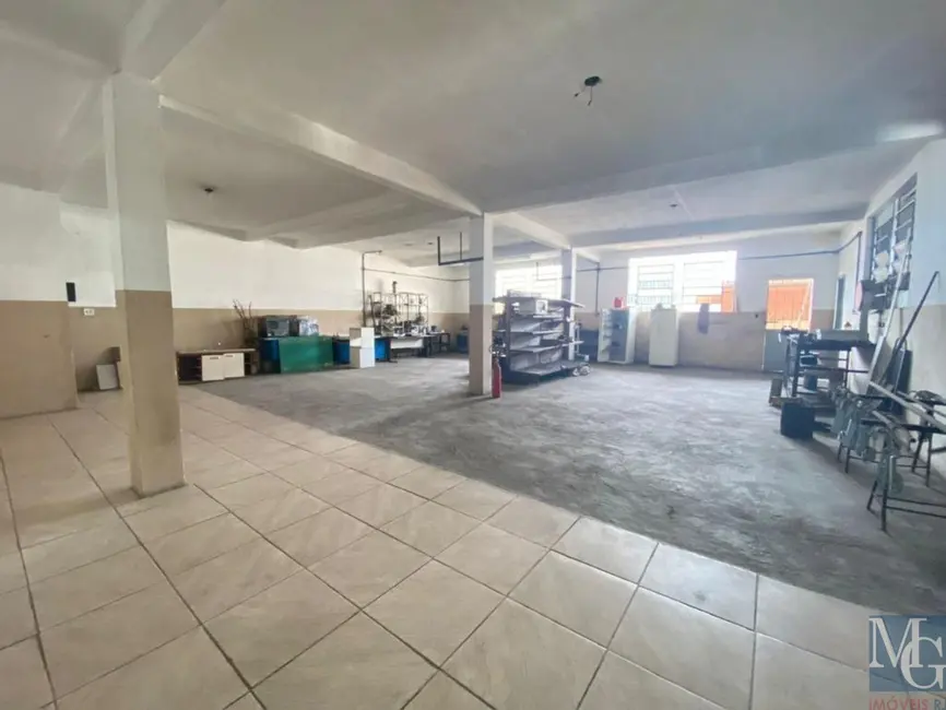 Foto 4 de Armazém / Galpão à venda, 700m2 em Parque Beira Mar, Duque De Caxias - RJ