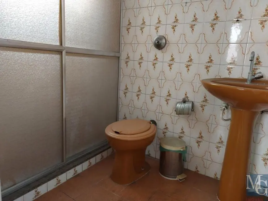 Foto 4 de Casa com 5 quartos à venda, 250m2 em Centro, Duque De Caxias - RJ