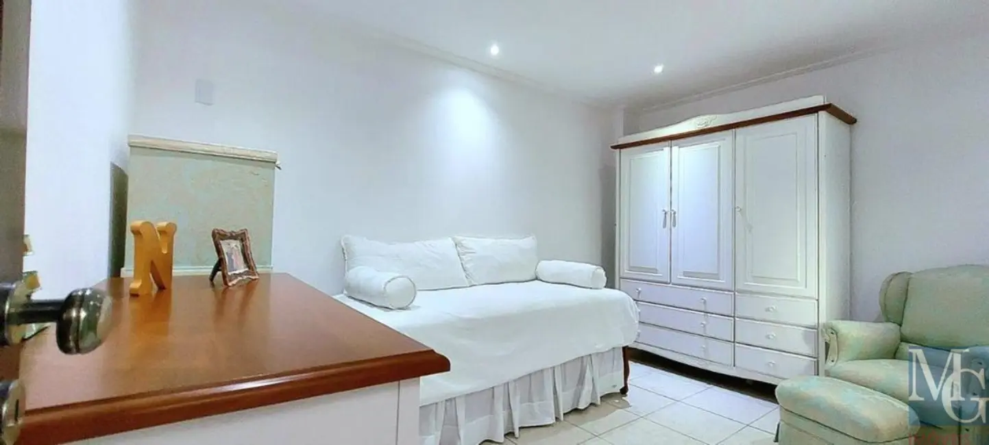 Foto 4 de Casa com 3 quartos à venda, 179m2 em Jardim Vinte e Cinco de Agosto, Duque De Caxias - RJ