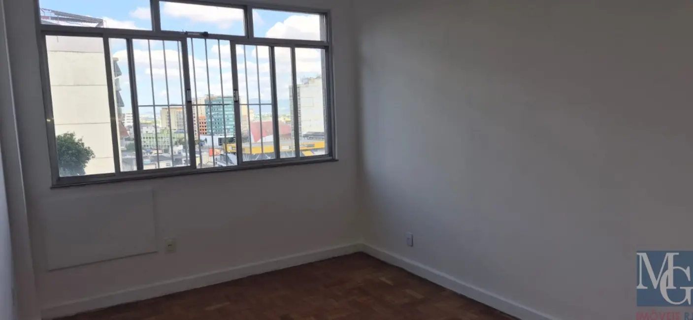 Apartamento com 3 quartos à venda, 80m2 em Jardim Vinte e Cinco de Agosto, Duque De Caxias - RJ - imagem 4 Foto 4 de Apartamento com 3 quartos à venda, 80m2 em Jardim Vinte e Cinco de Agosto, Duque De Caxias - RJ