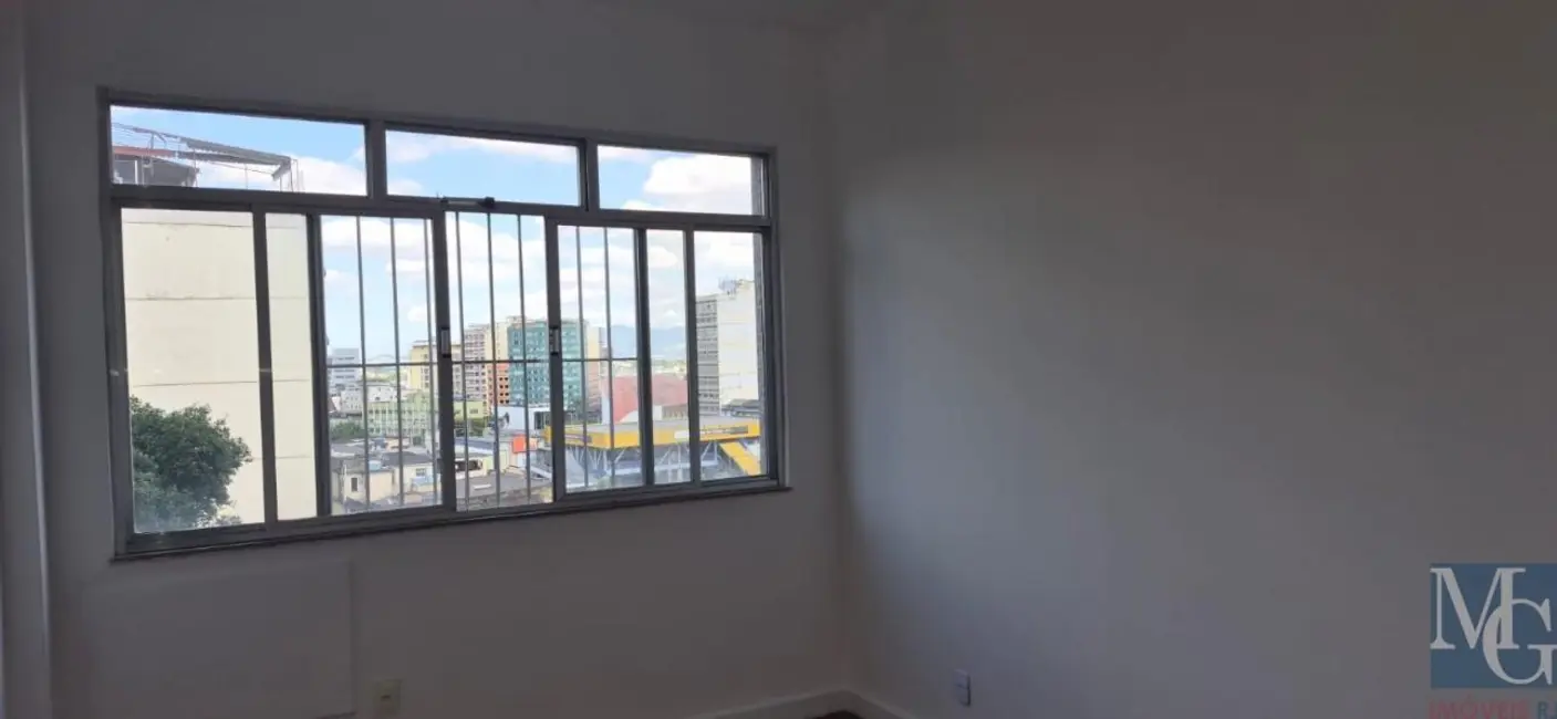 Apartamento com 3 quartos à venda, 80m2 em Jardim Vinte e Cinco de Agosto, Duque De Caxias - RJ - imagem 5 Foto 5 de Apartamento com 3 quartos à venda, 80m2 em Jardim Vinte e Cinco de Agosto, Duque De Caxias - RJ