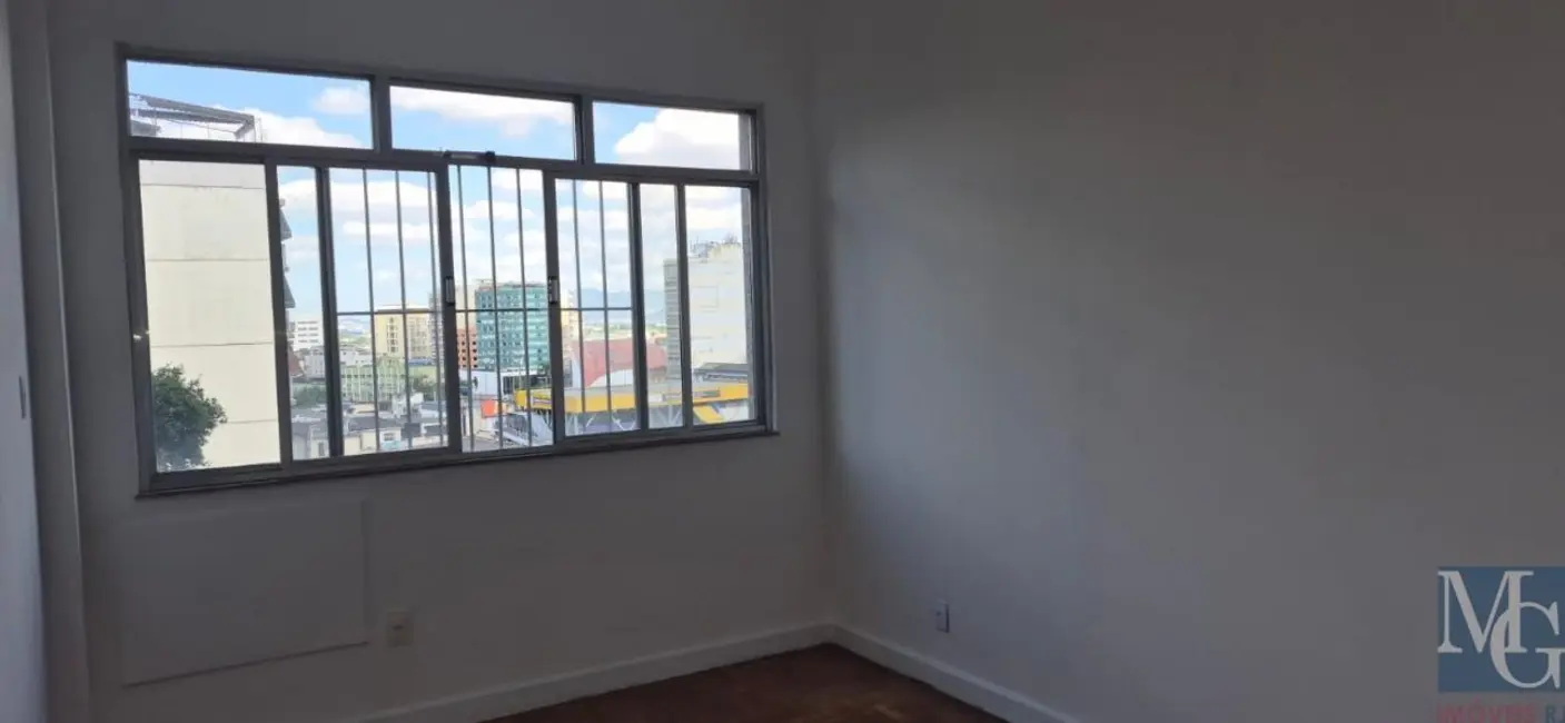 Apartamento com 3 quartos à venda, 80m2 em Jardim Vinte e Cinco de Agosto, Duque De Caxias - RJ - imagem 6 Foto 6 de Apartamento com 3 quartos à venda, 80m2 em Jardim Vinte e Cinco de Agosto, Duque De Caxias - RJ