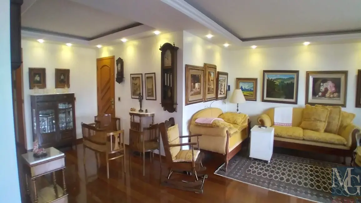 Apartamento com 4 quartos à venda, 195m2 em Jardim Vinte e Cinco de Agosto, Duque De Caxias - RJ - imagem 6 Foto 6 de Apartamento com 4 quartos à venda, 195m2 em Jardim Vinte e Cinco de Agosto, Duque De Caxias - RJ