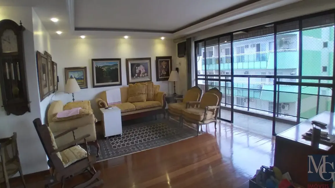 Apartamento com 4 quartos à venda, 195m2 em Jardim Vinte e Cinco de Agosto, Duque De Caxias - RJ - imagem 5 Foto 5 de Apartamento com 4 quartos à venda, 195m2 em Jardim Vinte e Cinco de Agosto, Duque De Caxias - RJ