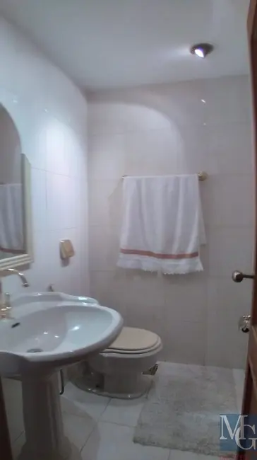 Apartamento com 4 quartos à venda, 195m2 em Jardim Vinte e Cinco de Agosto, Duque De Caxias - RJ - imagem 9 Foto 9 de Apartamento com 4 quartos à venda, 195m2 em Jardim Vinte e Cinco de Agosto, Duque De Caxias - RJ