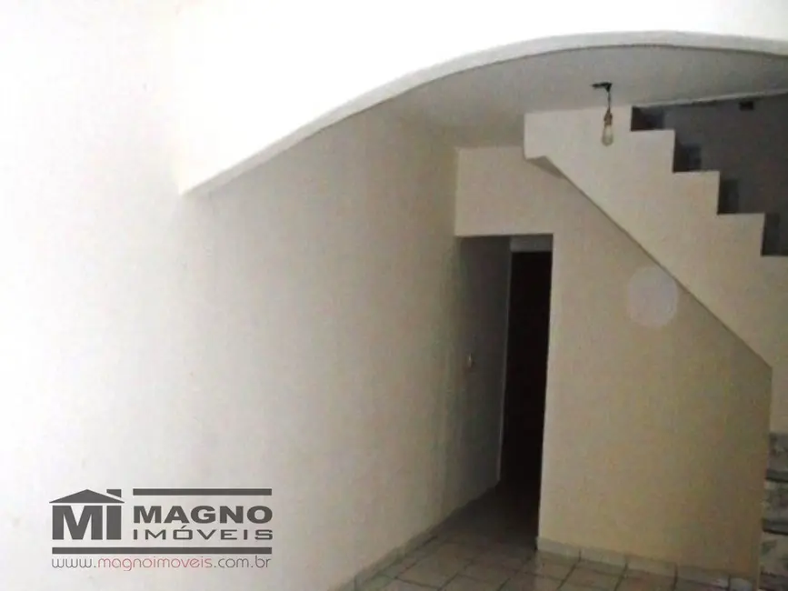 Foto 2 de Casa com 3 quartos para alugar, 163m2 em Jardim Cotinha, São Paulo - SP