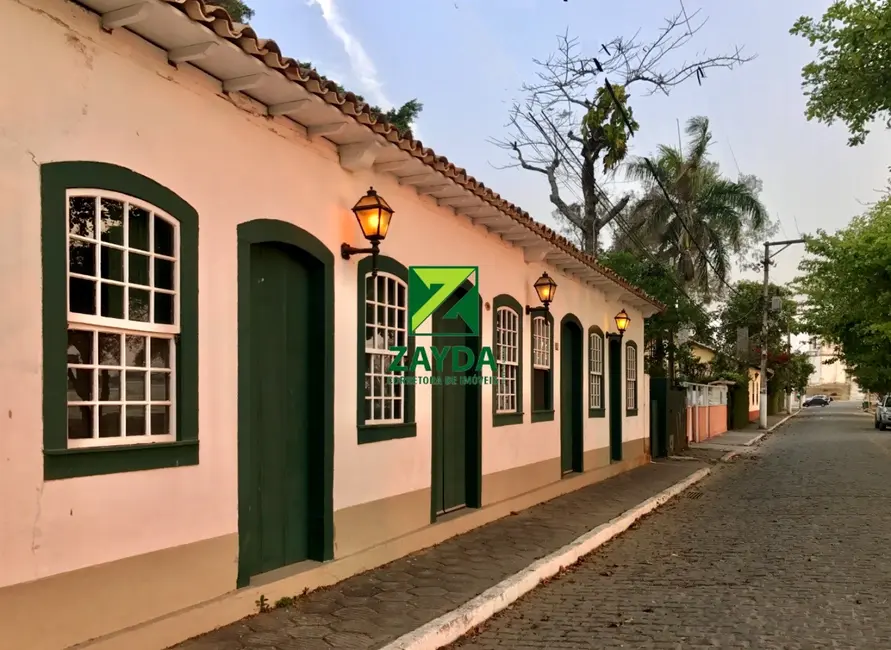 Foto 1 de Casa com 6 quartos à venda, 257m2 em Casimiro De Abreu - RJ