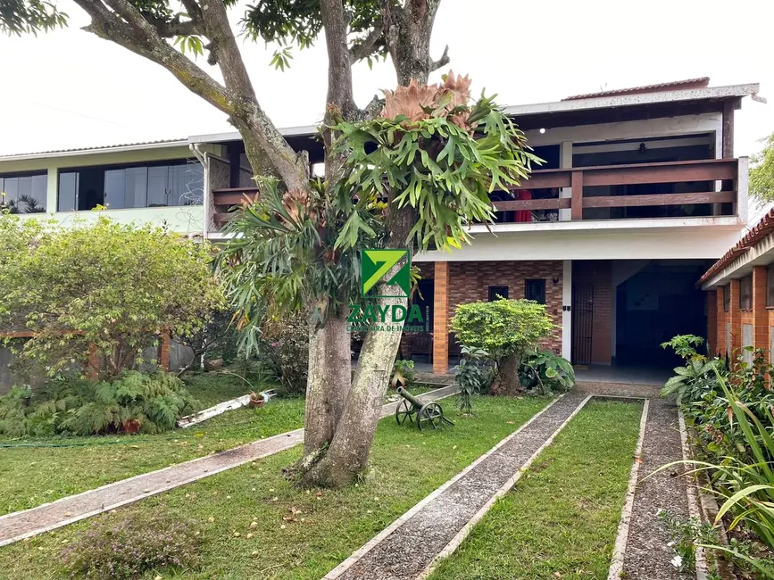 Foto 1 de Casa com 3 quartos à venda, 200m2 em Casimiro De Abreu - RJ