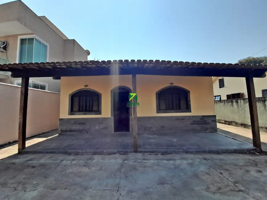 Foto 2 de Casa com 3 quartos à venda, 360m2 em Casimiro De Abreu - RJ