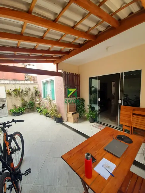 Foto 2 de Apartamento com 2 quartos à venda, 66m2 em Serramar, Rio Das Ostras - RJ