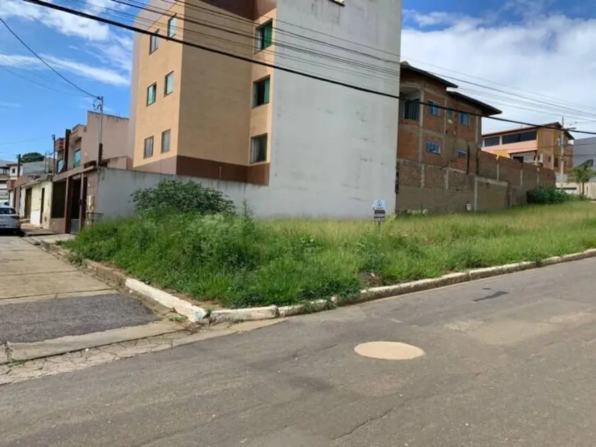 Foto 1 de Terreno / Lote à venda, 180m2 em Candeias, Vitoria Da Conquista - BA