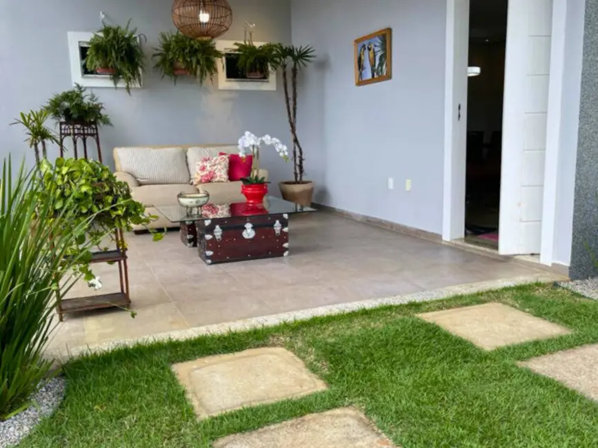 Casa com 3 quartos à venda, 134m2 em Primavera, Vitoria Da Conquista - BA - imagem 4 Foto 4 de Casa com 3 quartos à venda, 134m2 em Primavera, Vitoria Da Conquista - BA