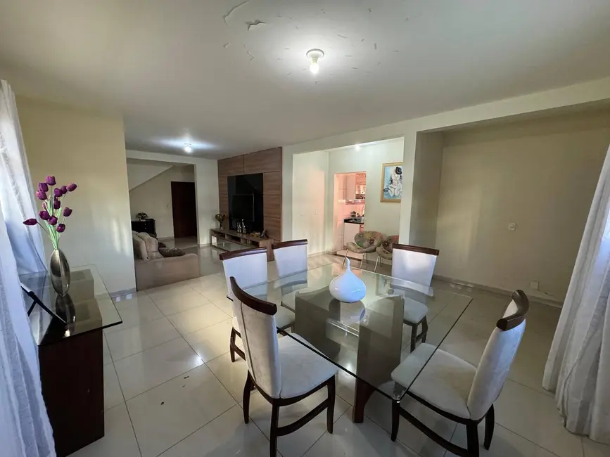 Foto 3 de Casa com 5 quartos à venda, 381m2 em Candeias, Vitoria Da Conquista - BA