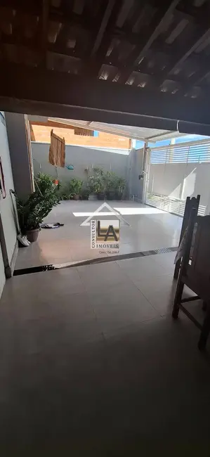 Foto 2 de Casa com 2 quartos à venda, 95m2 em Jardim Barcelona, Indaiatuba - SP