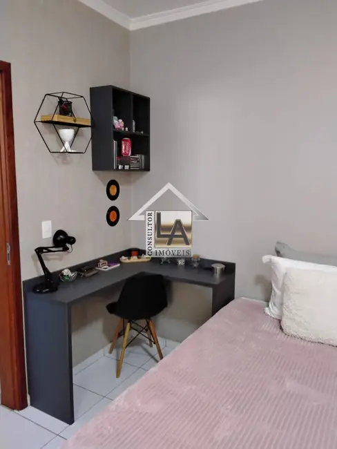 Foto 4 de Casa com 3 quartos à venda, 160m2 em Jardim Valença, Indaiatuba - SP
